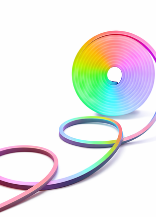 Fita LED neon RGB em rolo, com tira multicolor em espiral e alças.