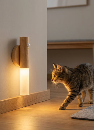 Luz LED de parede com sensor e WiFi, abajur cilíndrico branco em suporte de madeira