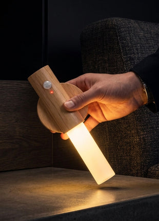 Candeeiro LED de parede com sensor WiFi, suporte em madeira e abajur cilíndrico